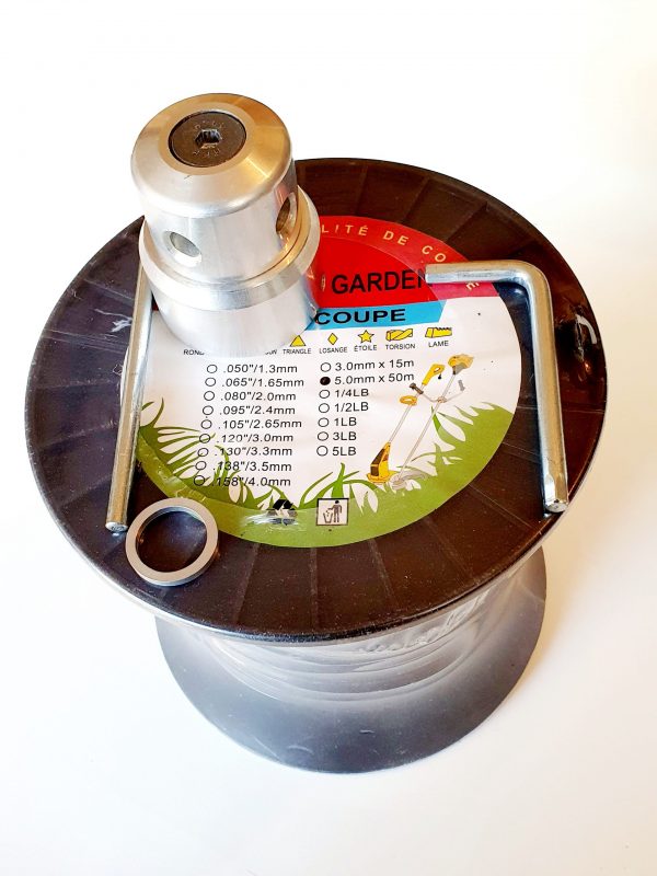 PROMO Bobine fil 50 m+tête universelle pour débroussailleuse thermique.